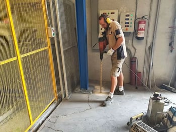 Presencia de grietas en el pavimento