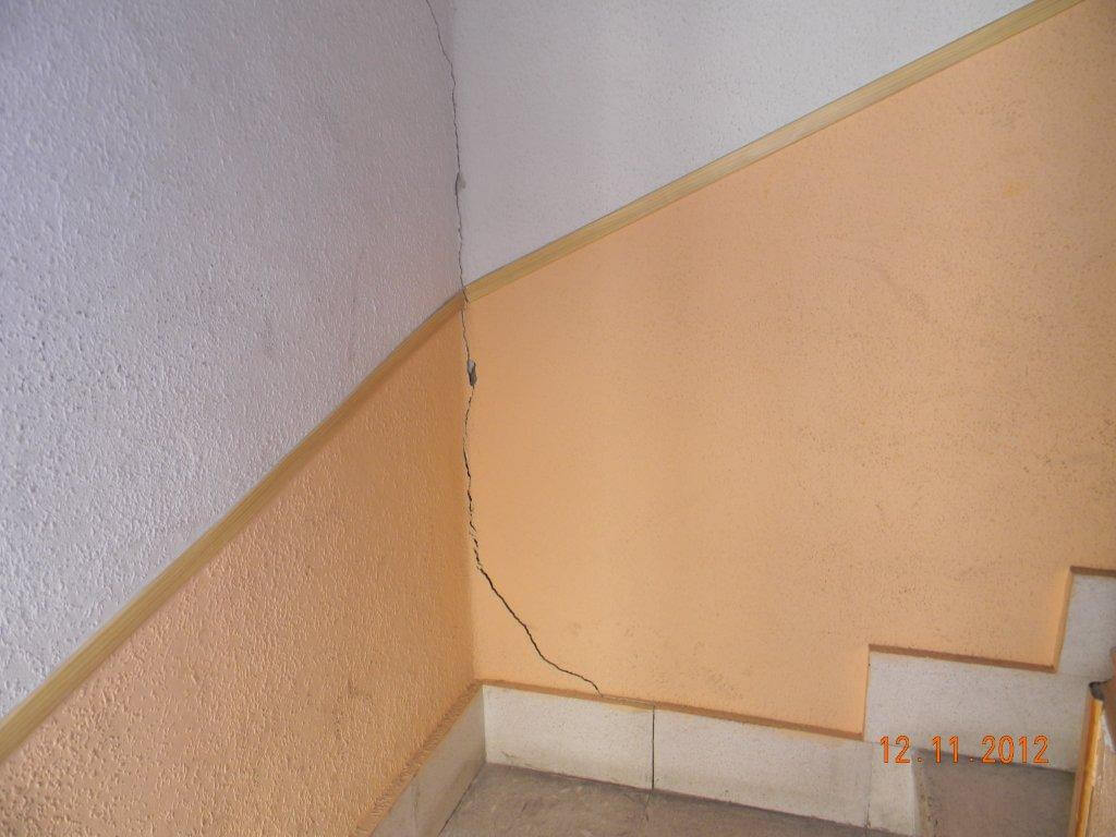 Grietas en la escalera