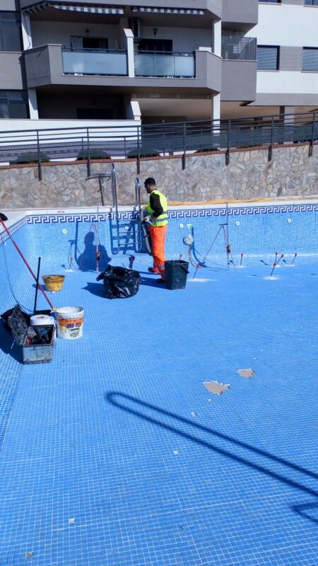 Intervención en la losa de una piscina