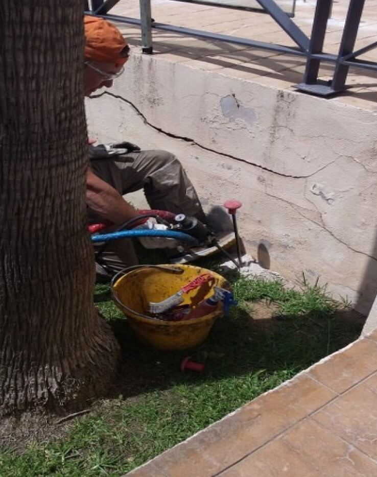 Inyectando resina