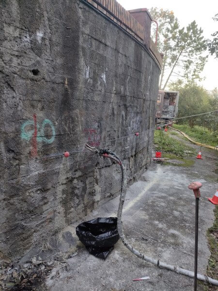 Inyección de resina en el muro