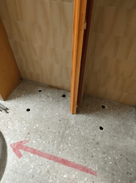 Perforaciones en el interior del edificio