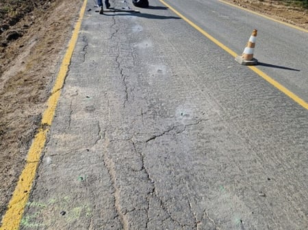 Grietas en la carretera