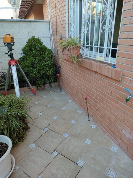 Inyecciones de resina en el exterior de la vivienda