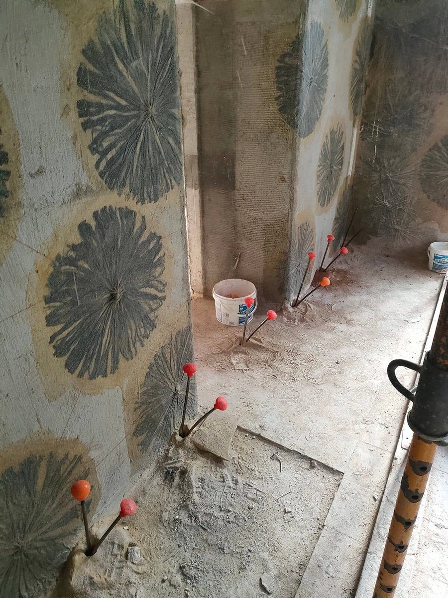 Inyecciones de resina en el interior del edificio