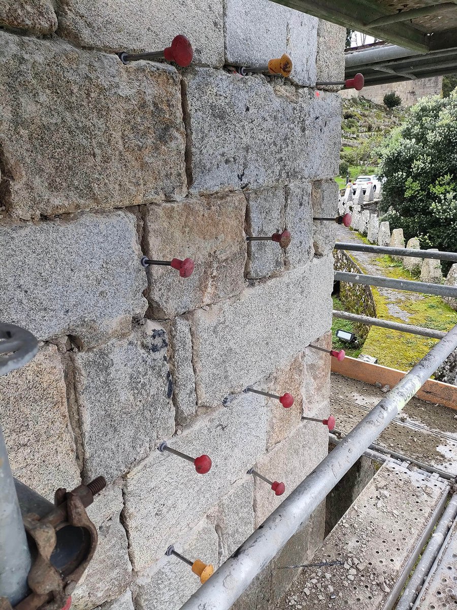 Punto de inyección en el muro de la muralla