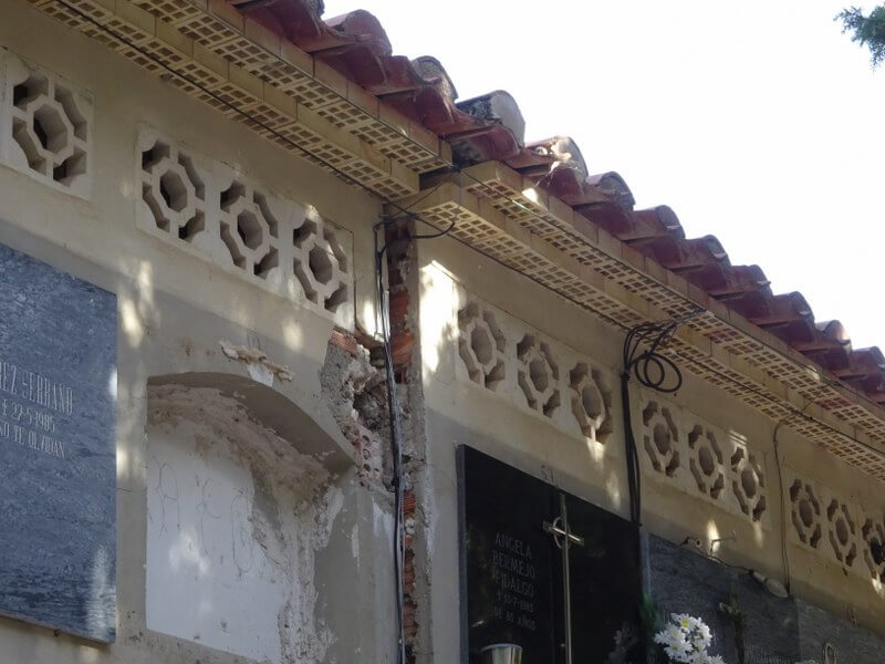 Grietas en la fachada