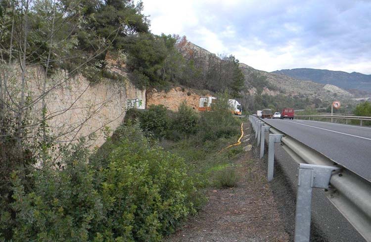 Carretera con problemas de consolidación