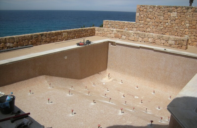 inyecciones-resina-uretek-piscina