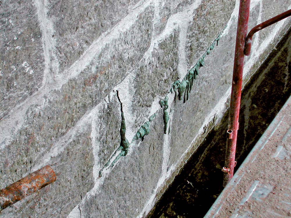 Resina inyectada en el muro