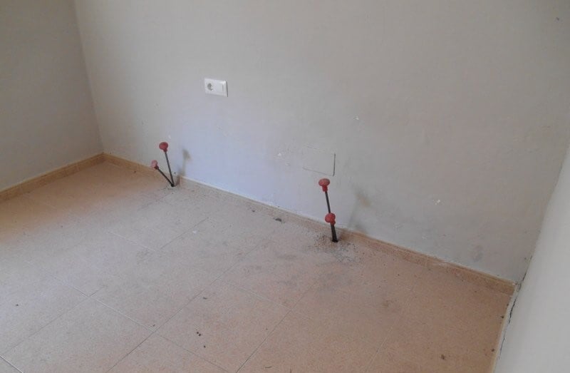 Cánulas insertadas en el terreno