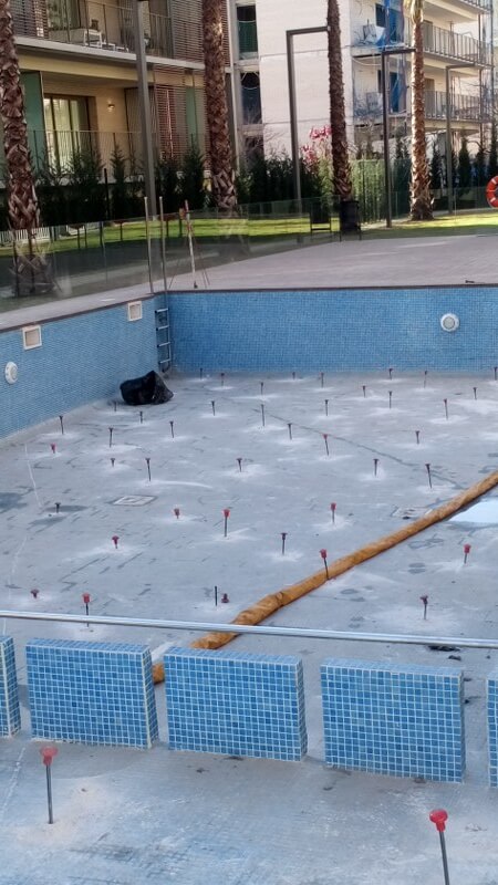 inyeccioes-resina-piscina-comunitaria
