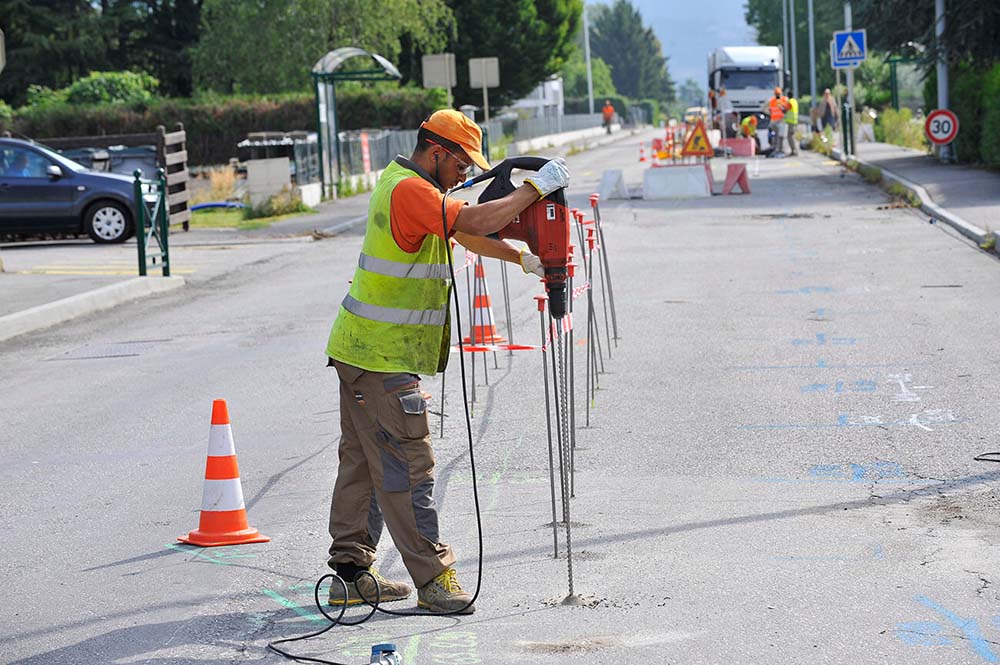 Perforación del pavimento de una carretera